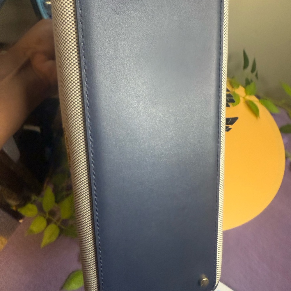 New Without Tags Kate Spade Navy and Cream Satchel - Picture 6 of 13